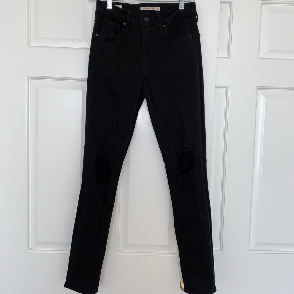 Levi’s High Rise Ripped Skinny Jeans